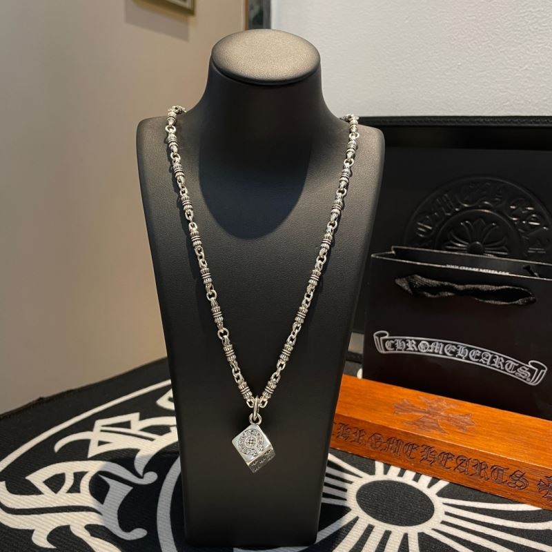 Ch*0me He**ts necklaces